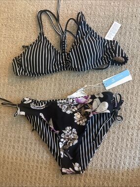 Cupshe Black Striped & Floral Two-Piece Bikini- reversible bottoms size M